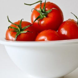 Toma tomate