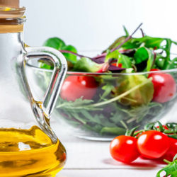 El aceite de oliva potencia el beneficio nutricional de las verduras