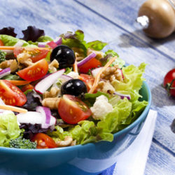 Cómo alimentarte en verano para hidratarte y protegerte del sol