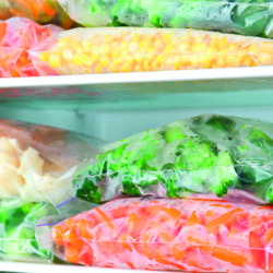 Cómo congelar verduras y frutas en casa correctamente (y no salir tanto a hacer la compra)